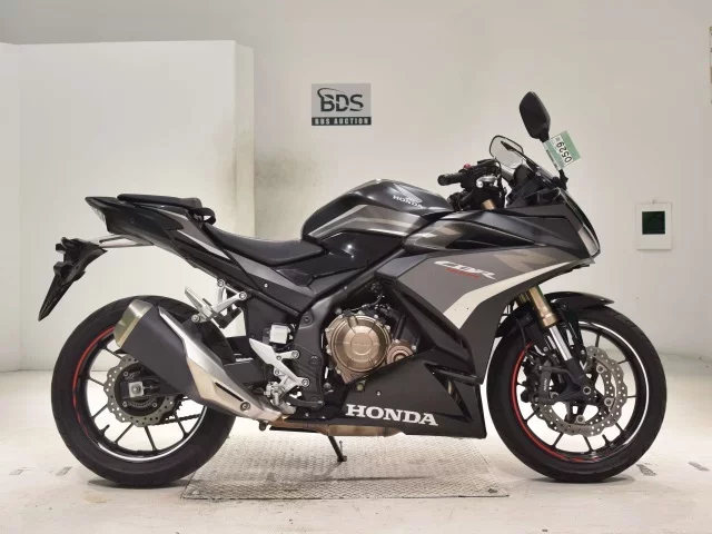 Honda CBR400R-2 лот № 0529 оценка 4  с аукциона в Японии