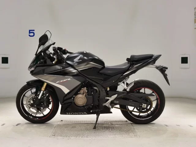Honda CBR400R-2