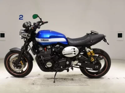 Yamaha XJR1300C  с аукциона в Японии