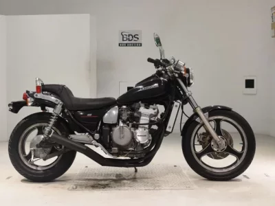 Kawasaki ELIMINATOR 400-1
