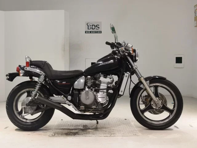 Kawasaki ELIMINATOR 400-1