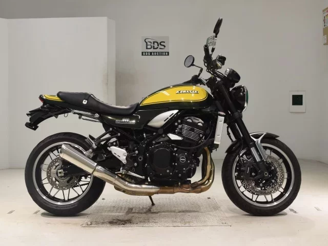 Kawasaki Z900RS лот № 0518 оценка 4  с аукциона в Японии
