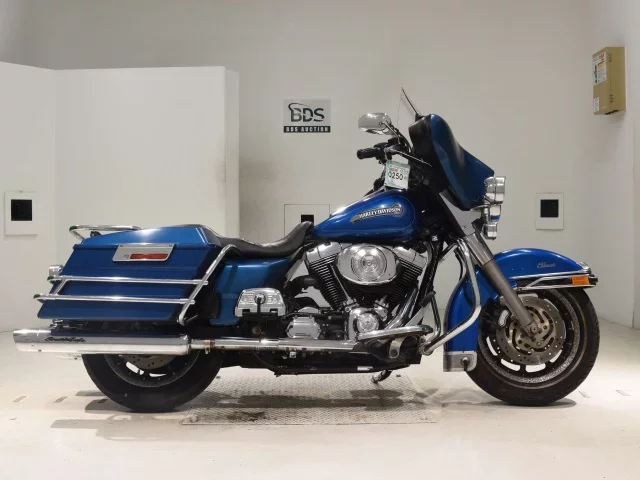 Harley-Davidson HARLEY FLHTCI1450 лот № 0250 оценка 4  с аукциона в Японии