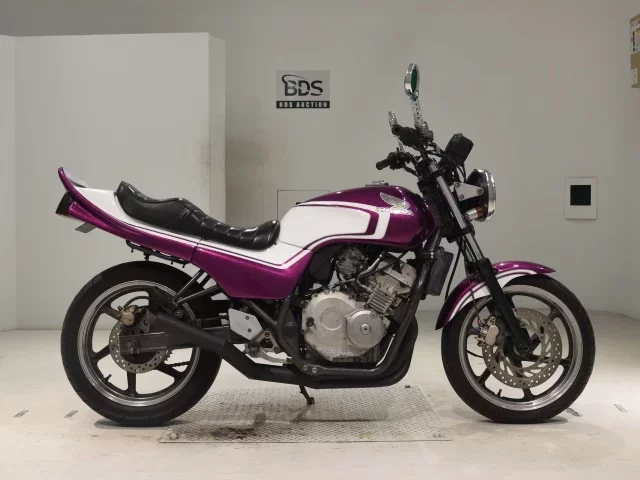 Honda JADE лот № 0382 оценка 4  с аукциона в Японии
