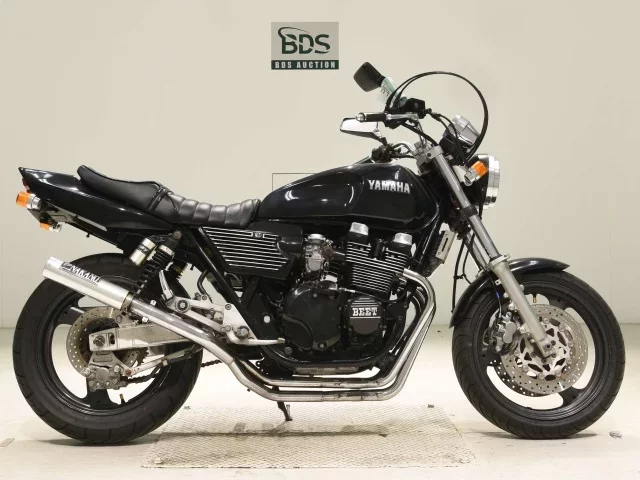 Yamaha XJR400 лот № 7750 оценка 4  с аукциона в Японии