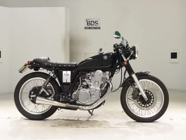 Yamaha SR400-5