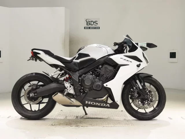 Honda CBR650R лот № 2683 оценка 5  с аукциона в Японии