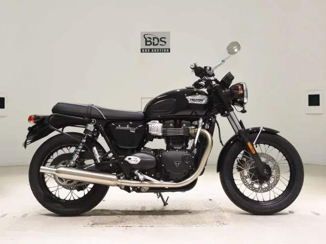 Triumph  BONNEVILLE T100 лот № 7645 оценка 5  с аукциона в Японии