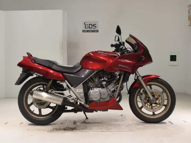 Honda ZELBIS лот № 0439 оценка 4  с аукциона в Японии