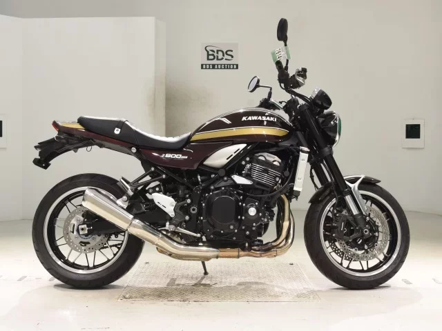 Kawasaki Z900RS лот № 7614 оценка 7  с аукциона в Японии