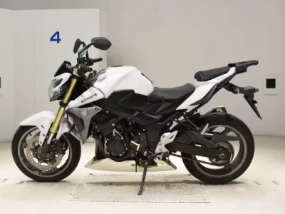 Suzuki GSR750A  с аукциона в Японии