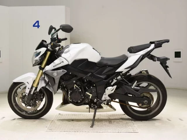 Suzuki GSR750A