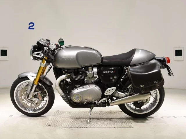 Triumph TRIUMPH THRUXTON 1200R