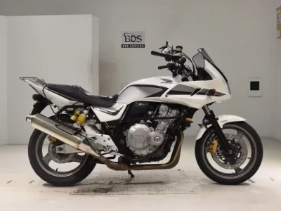 Honda CB400SFV-4 BOLDORABS  с аукциона в Японии