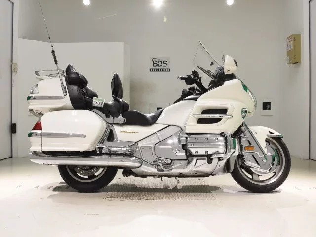 Honda GL1800 лот № 5315 оценка 4  с аукциона в Японии