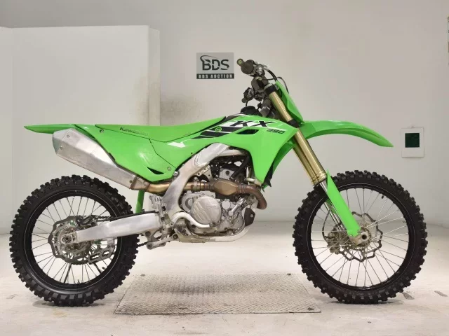 Kawasaki KX250 лот № 0428 оценка 4  с аукциона в Японии