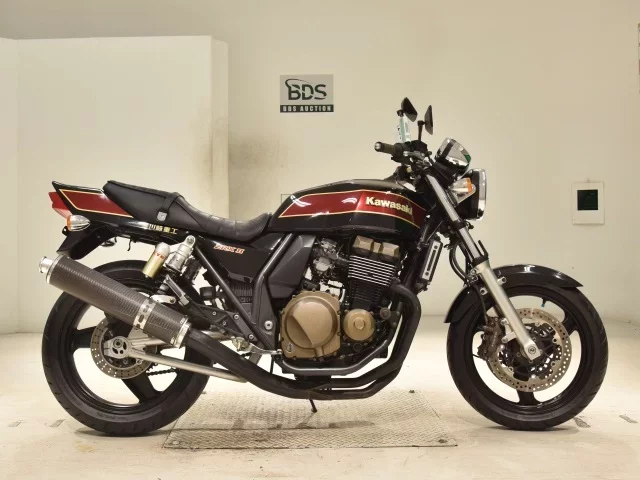 Kawasaki ZRX-2 лот № 2660 оценка 4  с аукциона в Японии