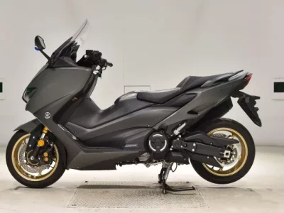 Yamaha T-MAX560T лот № 7786 оценка 5  с аукциона в Японии 2