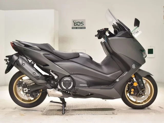 Yamaha T-MAX560T лот № 7786 оценка 5  с аукциона в Японии