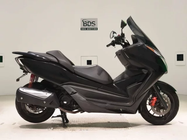 Honda FORZA лот № 7858 оценка 4  с аукциона в Японии