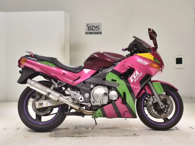 Kawasaki ZZR400-2 лот № 2626 оценка 4  с аукциона в Японии