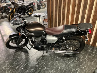 Kawasaki W800 CAFE