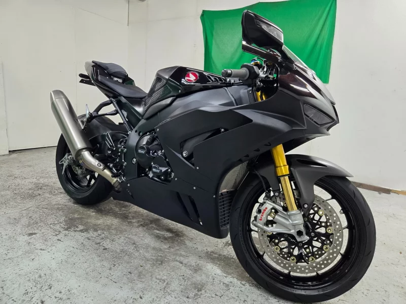 Honda CBR1000RR-R FB SP