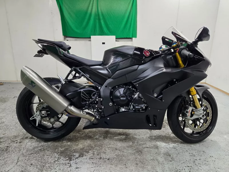 Honda CBR1000RR-R FB SP