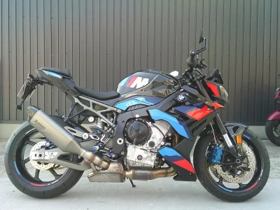 BMW BMW M1000R