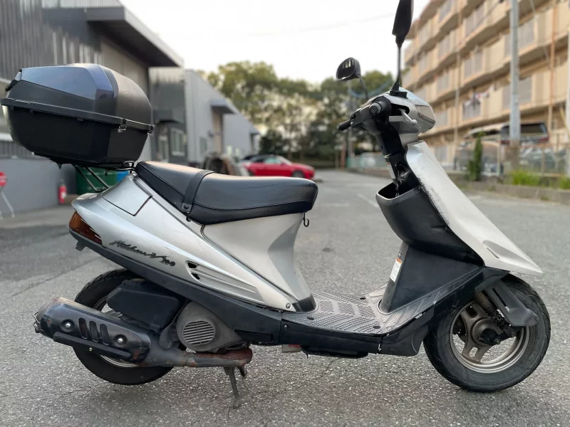 Suzuki ADDRESS V100
