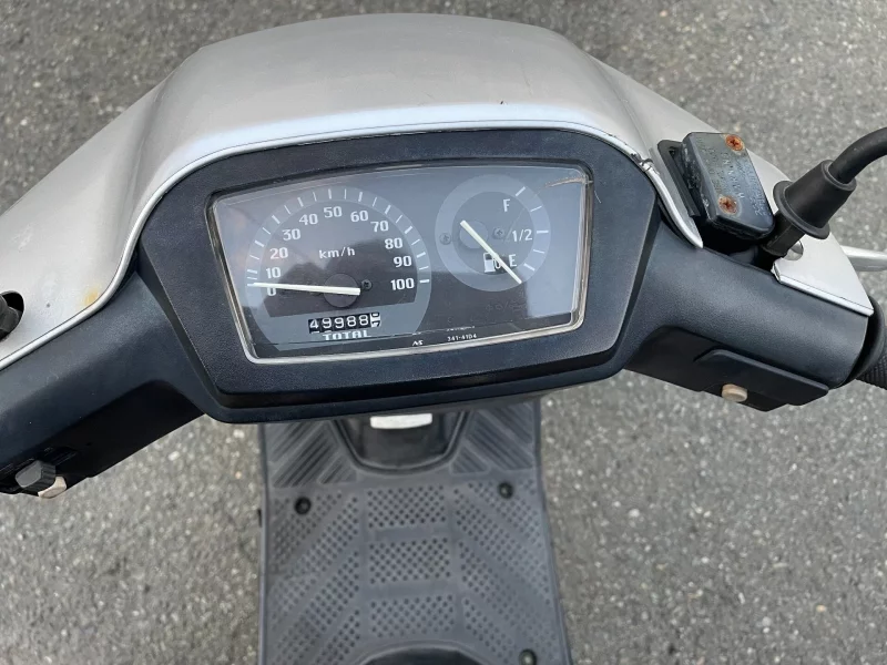 Suzuki ADDRESS V100