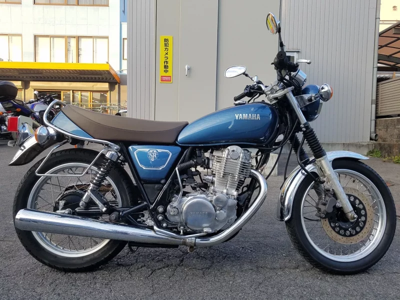 Yamaha SR400-1 лот № 02023 оценка 4  с аукциона в Японии