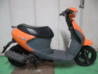 Suzuki LET S4