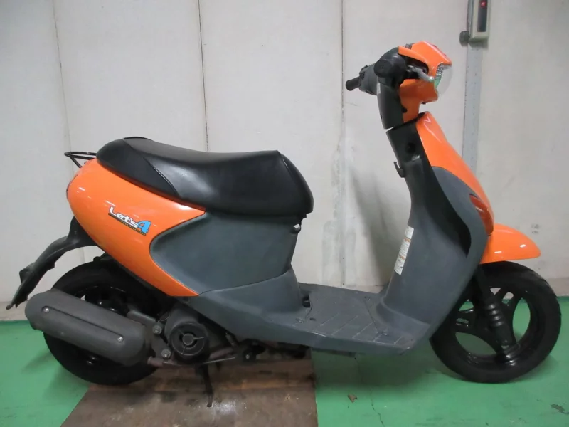 Suzuki LET S4