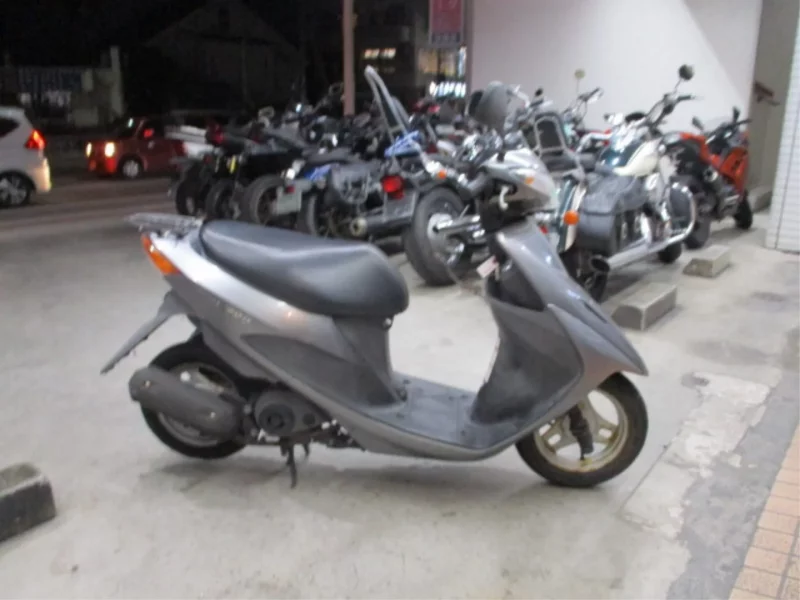 Suzuki ADDRESS V50