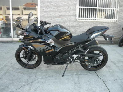 Kawasaki Ninja 400 лот № 02055 оценка 4  с аукциона в Японии 2