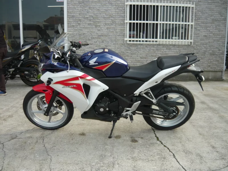 Honda CBR250R