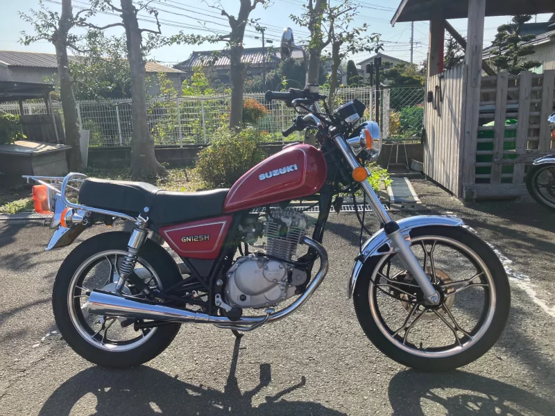 Suzuki GN125H
