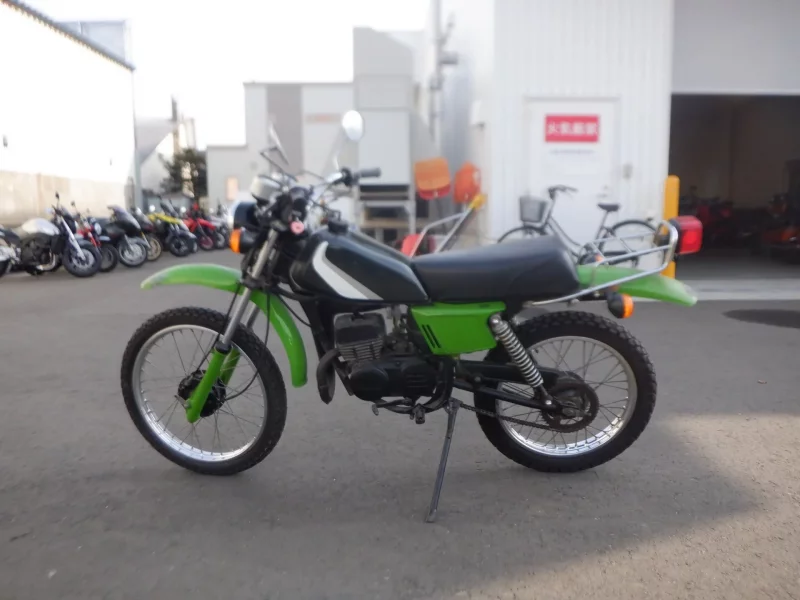 Suzuki F