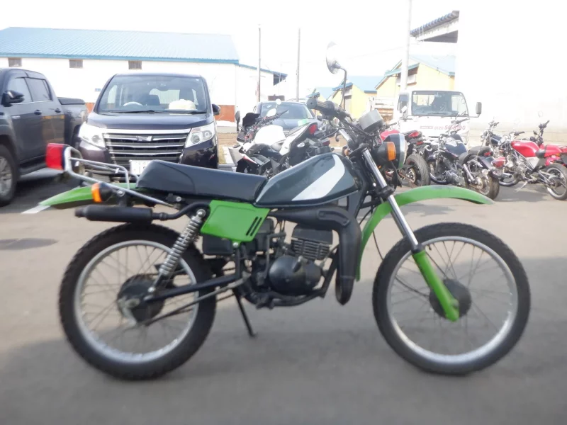 Suzuki F