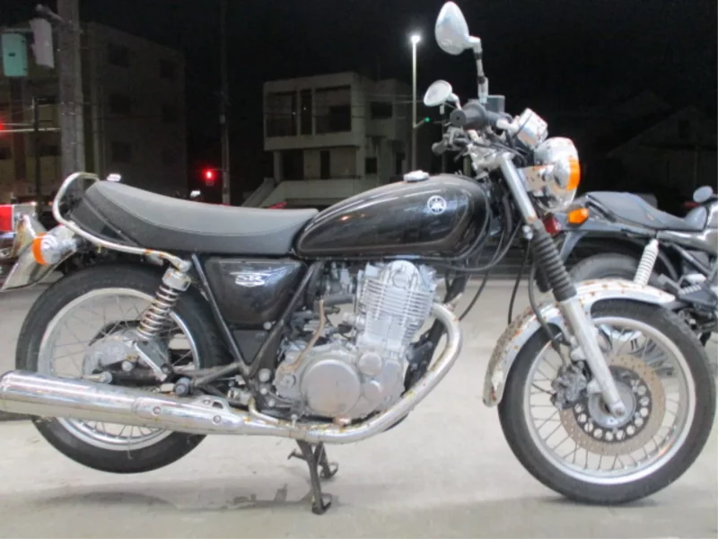 Yamaha SR400-1