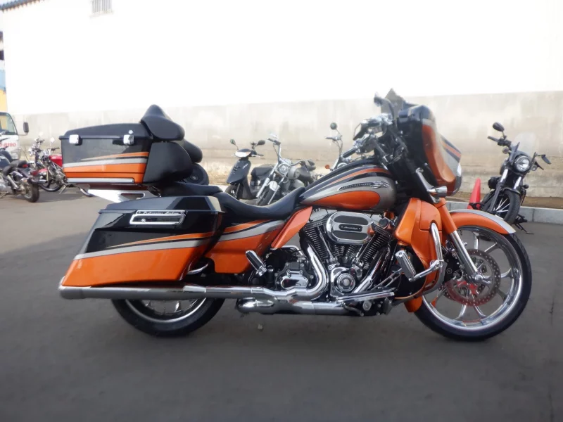 Harley-Davidson HARLEY FLHXSE1800CVO