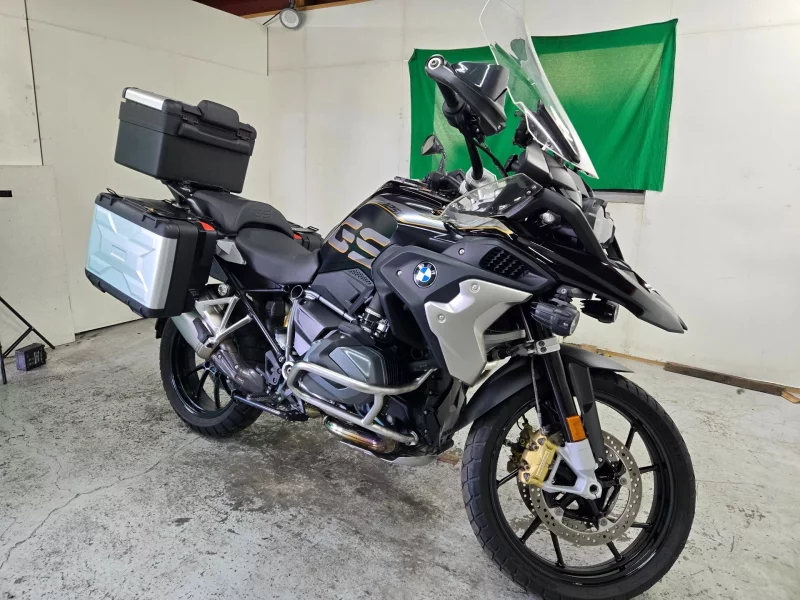 BMW  R1250GS лот № 04168 оценка 4  с аукциона в Японии