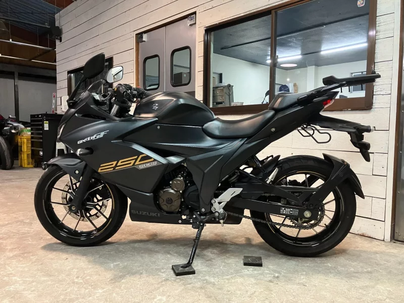 Suzuki JIKUSA-SF250