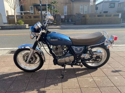 Yamaha SR400-1 лот № 02119 оценка 4  с аукциона в Японии 2