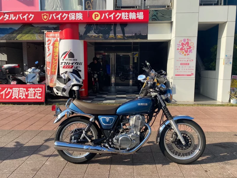 Yamaha SR400-1 лот № 02119 оценка 4  с аукциона в Японии