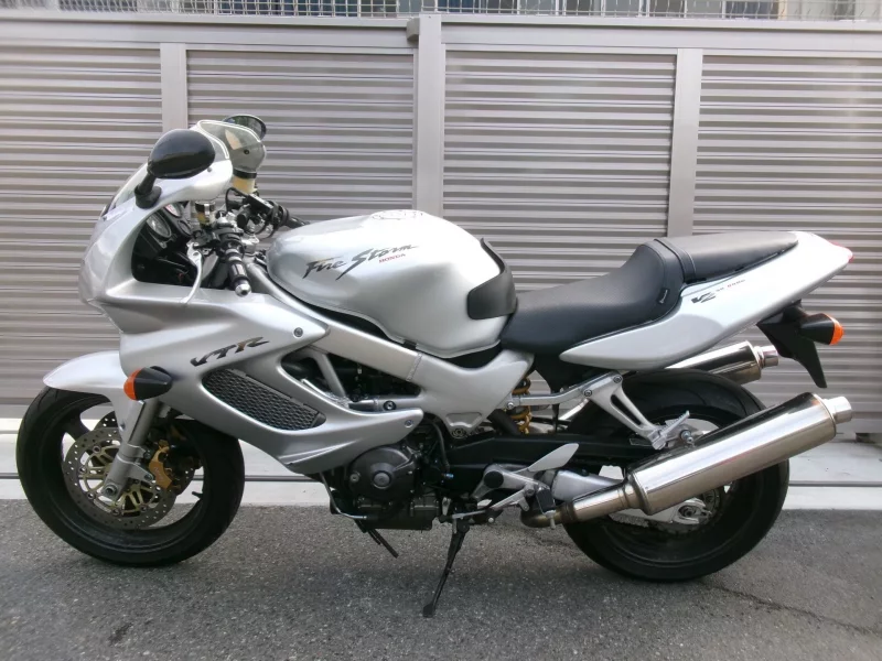 Honda VTR1000F