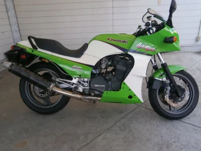 Kawasaki GPZ900R Ninja