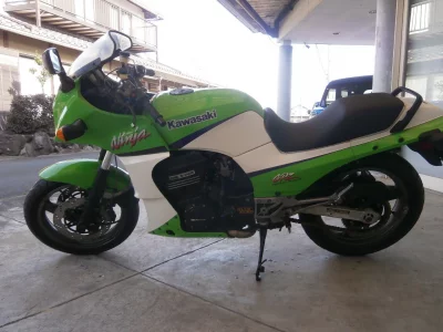 Kawasaki GPZ900R Ninja