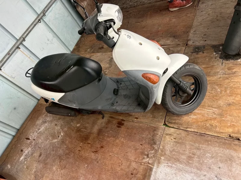 Suzuki LET S4